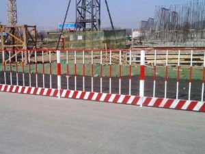 西安防護欄桿價格