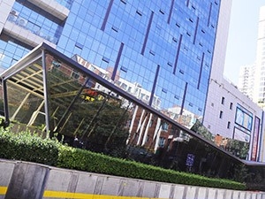 車(chē)庫(kù)雨棚