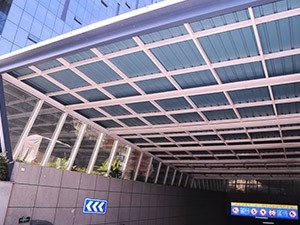 車(chē)庫(kù)雨棚