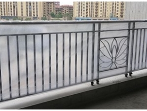 陽臺(tái)欄桿