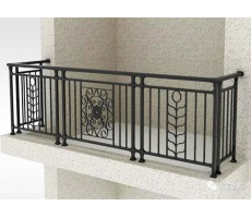 鐵藝護(hù)欄和實(shí)木護(hù)欄哪種好？