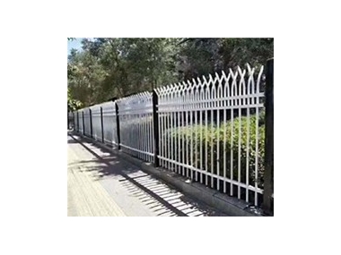 鑄鐵欄桿與鐵藝欄桿：各有千秋的藝術(shù)之選